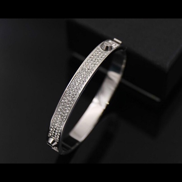 Bracelet with stones - Picture 2 of 4